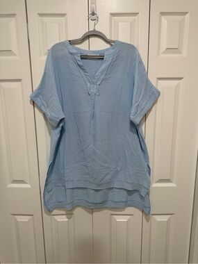 Light Blue Women's Gauze V-Neck Tunic Top by Chic Soul